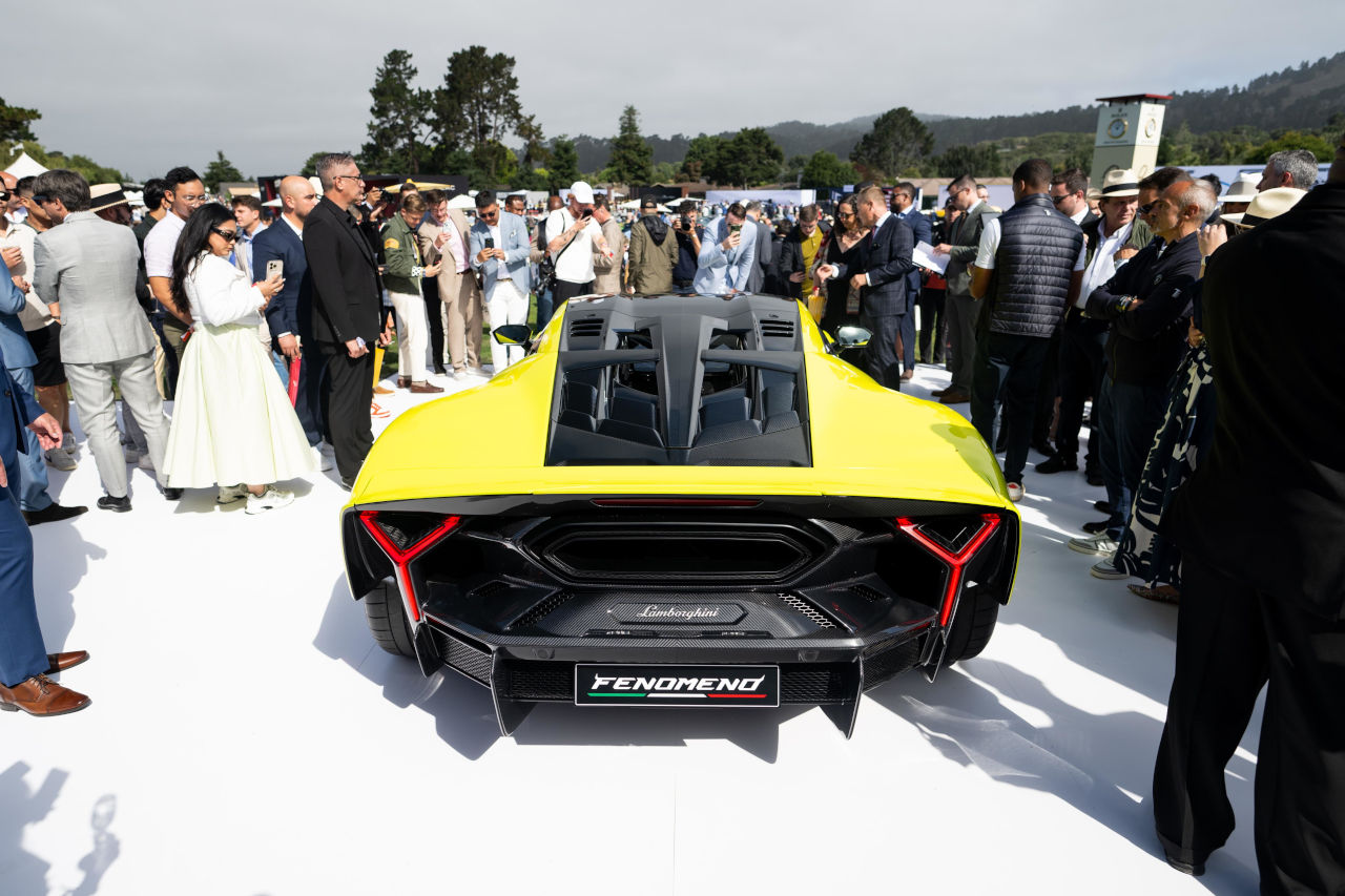 ランボルギーニ、限定モデルの集大成『フェノメノ』を初公開。革新的技術の結晶は世界29台のみ