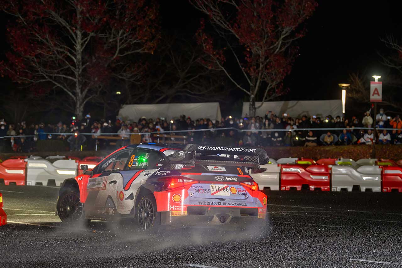 JTBのラリージャパン2025観戦ツアーは参加者のみの特典満載。専用エリアや貸切バス、嬉しいオリジナルグッズも