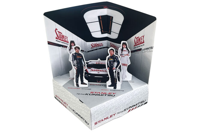 食べて組み立てて応援！外箱がピットになるチームクニミツおこげ煎餅。オートスポーツWebショップで発売中