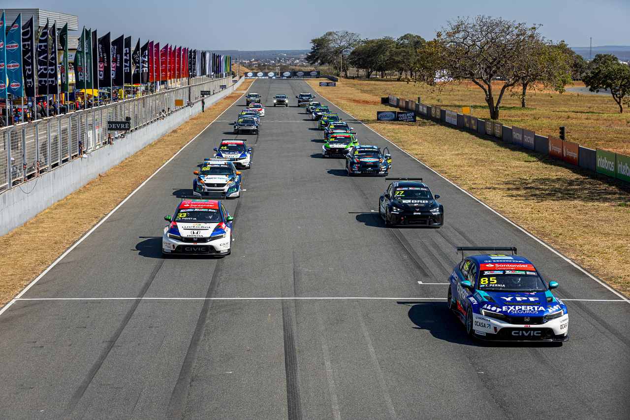 ホンダの“ペーニャJr.”こと息子ティアゴが初優勝。父リオネルもリードを拡大／TCR南米第7戦