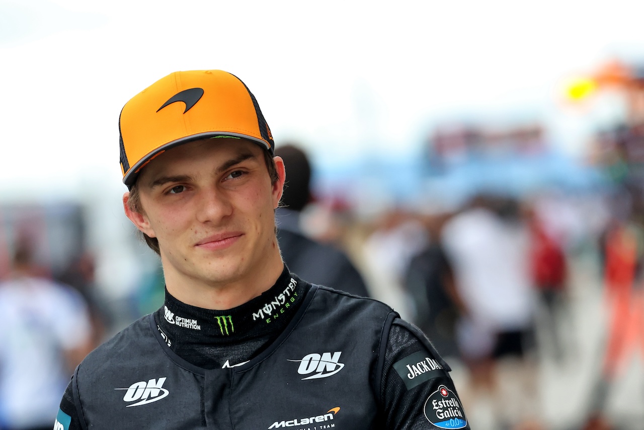 オリーの華麗なドリフト／この無線は誰の？／ピアストリのメンタル術【SNSピックアップ今週のF1界】