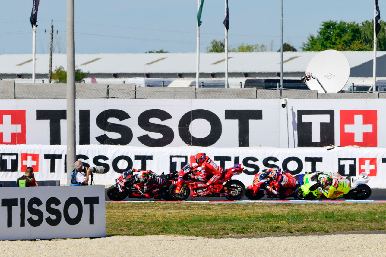 2コーナーで接触したマルク・マルケス（ドゥカティ・レノボ・チーム）／2025MotoGP第14戦ハンガリーGP 決勝