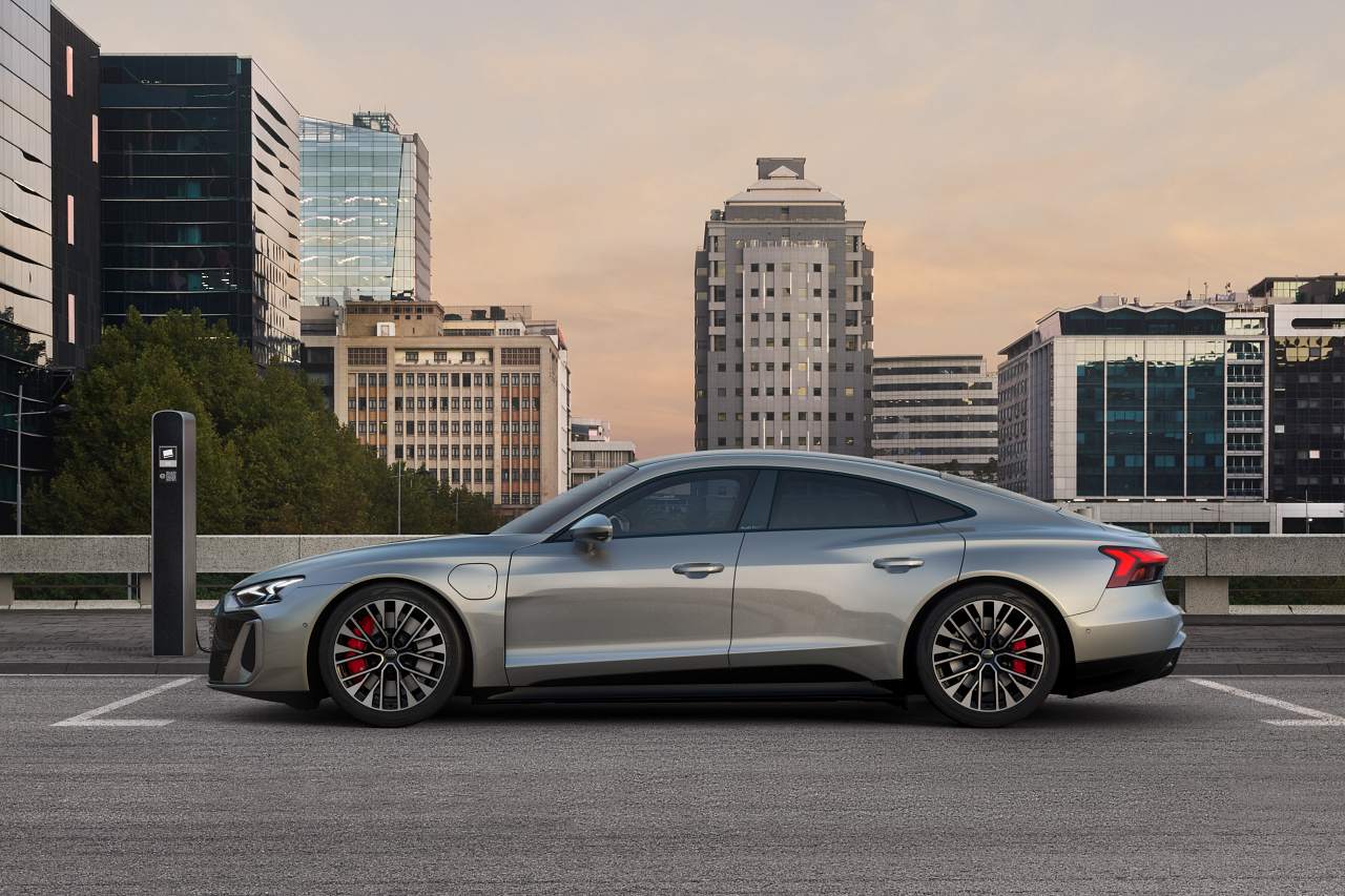 アウディ、電動最高峰の『e-tron GT』シリーズを全面アップデート。導入記念グローバル限定車も