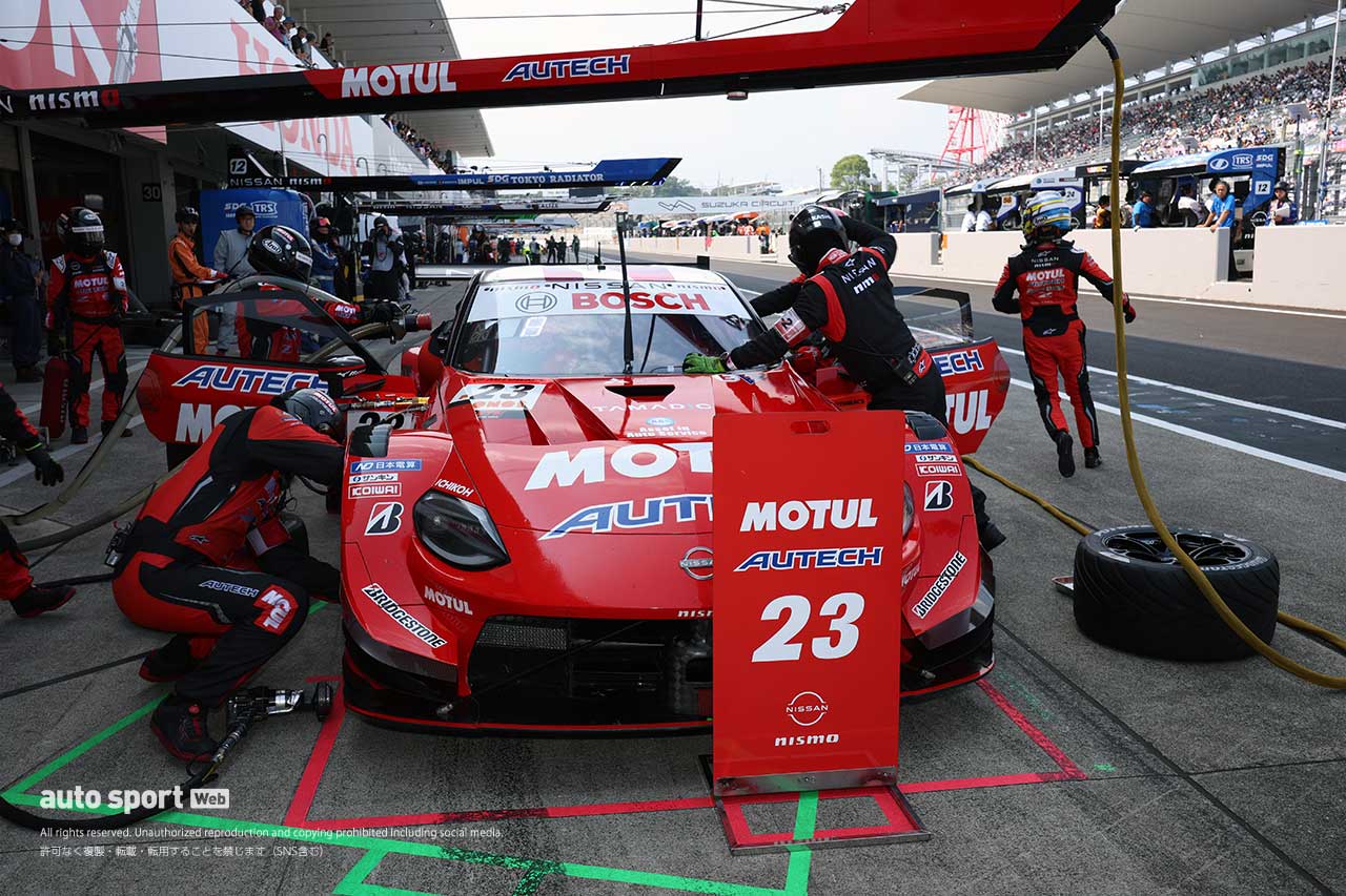 23号車MOTUL AUTECH Z