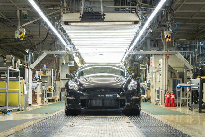 日産自動車、18年間で約48,000台が生産されたR35 GT-Rの生産終了を発表。エスピノーサCEOは将来のGT-R再登場を示唆