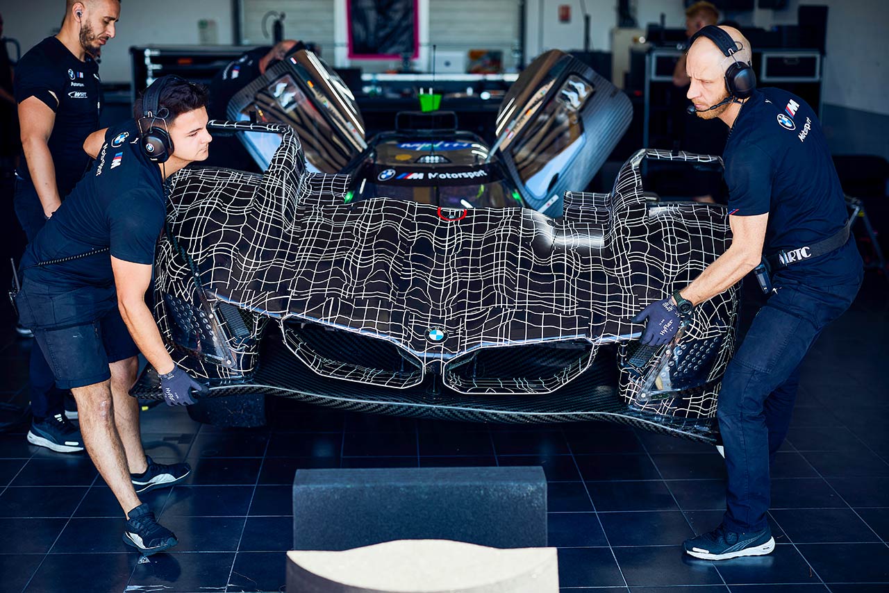 BMW Mハイブリッド V8