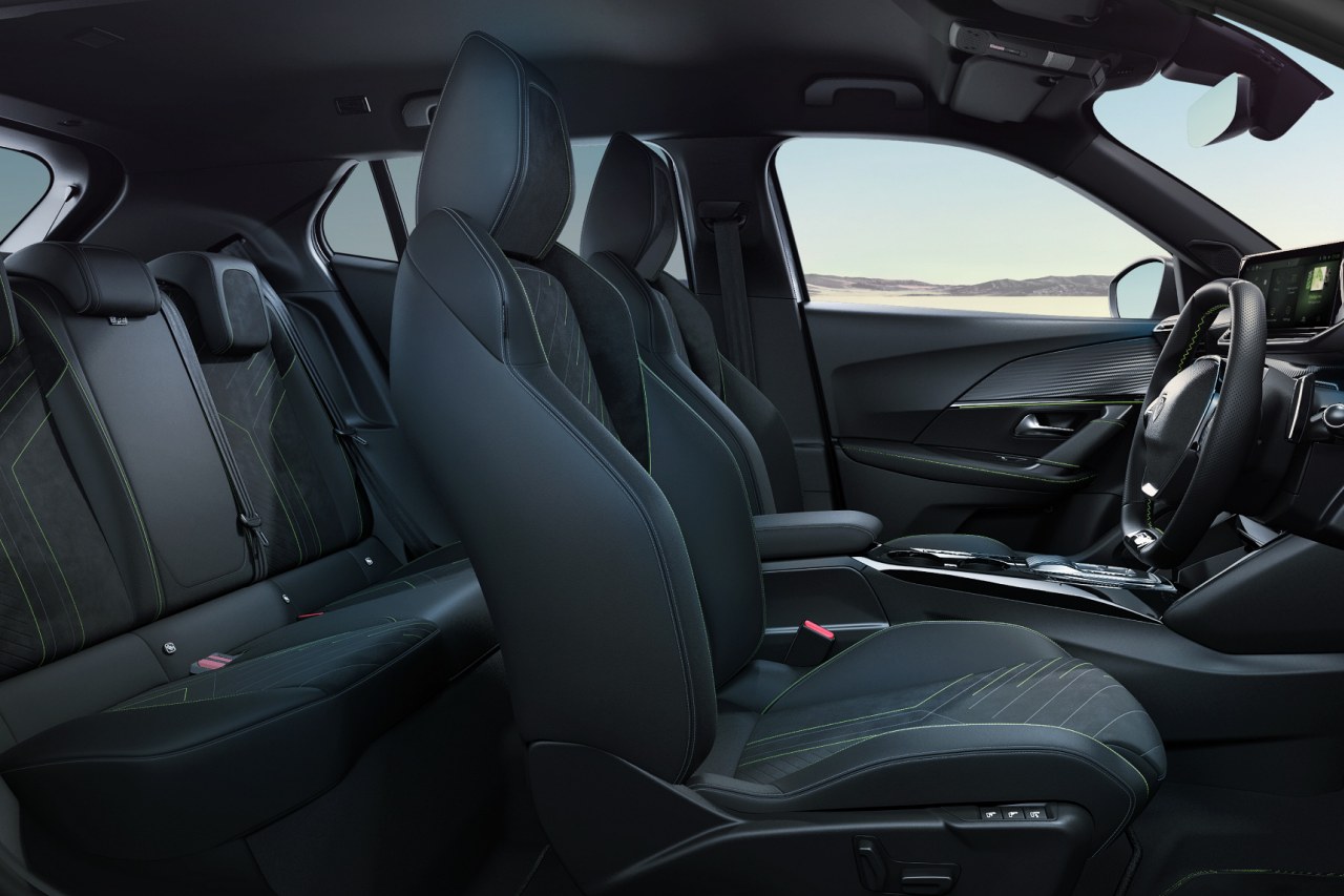 プジョー、コンパクトSUV『2008』に新開発ハイブリッドを搭載。WLTCモードは21.5km／ℓに