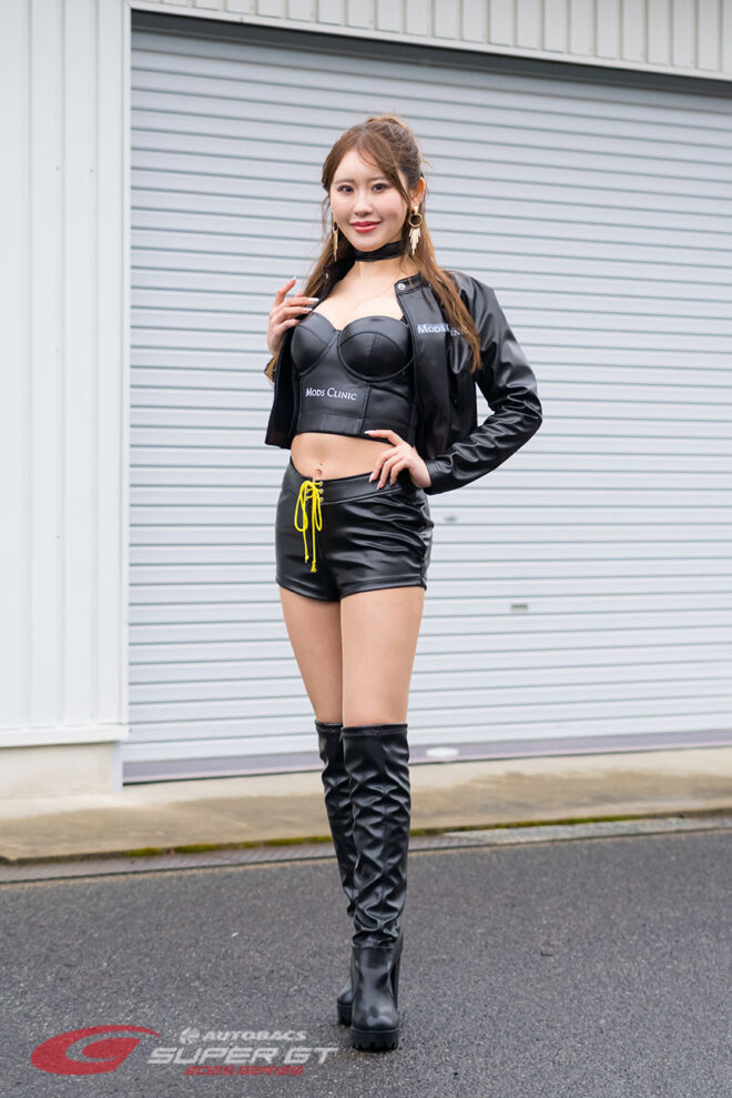 雨宮あゆ モッズレーシングガールズ 2025年/スーパーGTの写真①