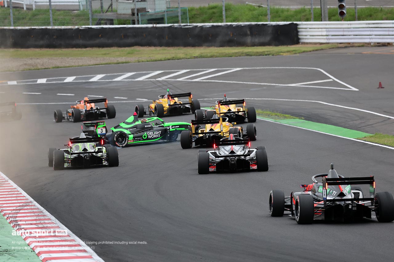 全日本スーパーフォーミュラ・ライツ選手権第12戦は野村勇斗が佐野雄城の追撃を振り切り3連勝。岡山からの連勝を6に伸ばす
