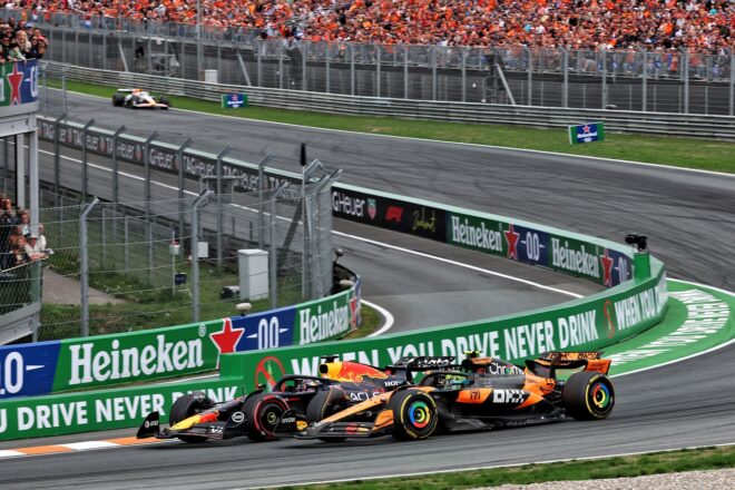 ランド・ノリス（マクラーレン）とマックス・フェルスタッペン（レッドブル）