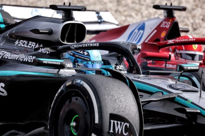 ジョージ・ラッセル（メルセデス）とシャルル・ルクレール（フェラーリ）