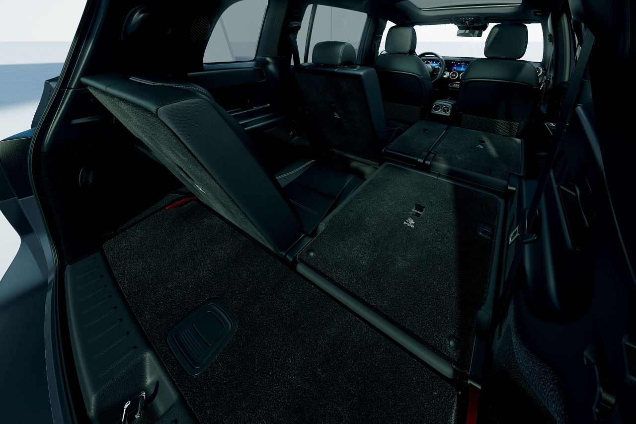 メルセデス・ベンツ、人気SUV『GLB』に“Urban Stars”を追加設定。AMGラインや漆黒ホイールを採用