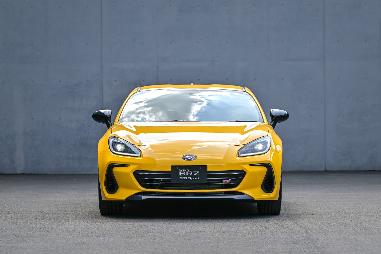 スバルBRZにビビッドな特別カラー登場。300台限定の『STI Sport YELLOW EDITION』の抽選申し込みスタート