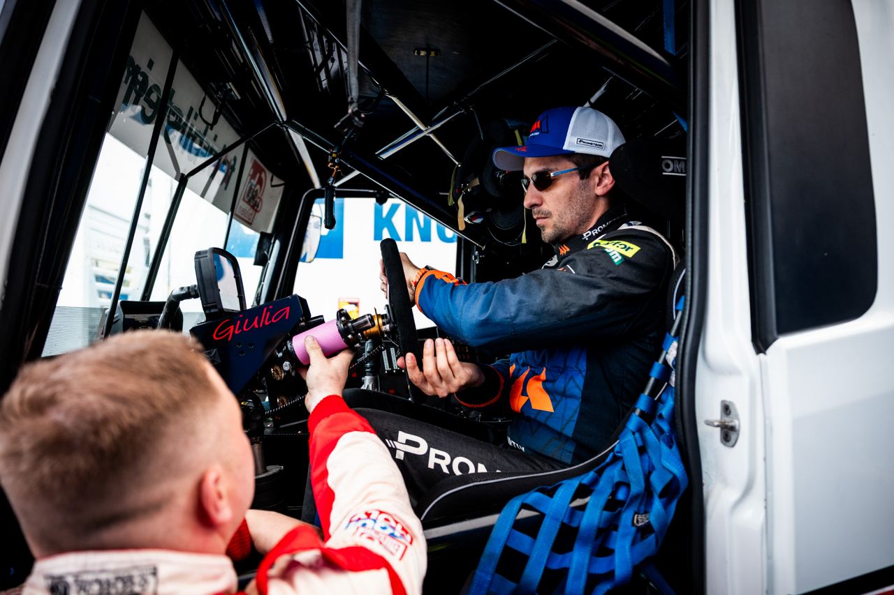 紅一点シュティフィ・ハルムが悲願の今季初優勝。ダカール王者マシックも初参戦で奮闘／ETRC第5戦