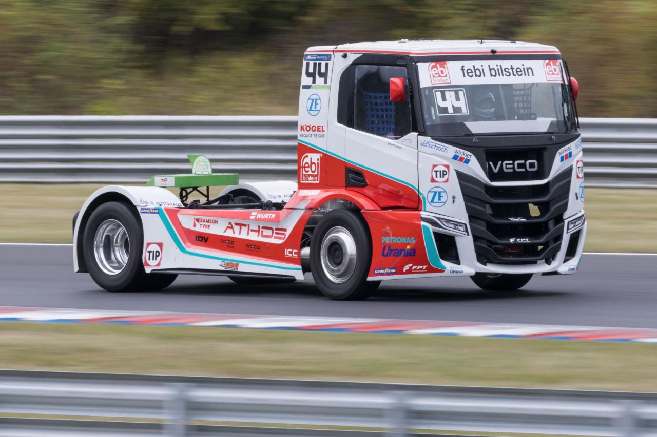 紅一点シュティフィ・ハルムが悲願の今季初優勝。ダカール王者マシックも初参戦で奮闘／ETRC第5戦