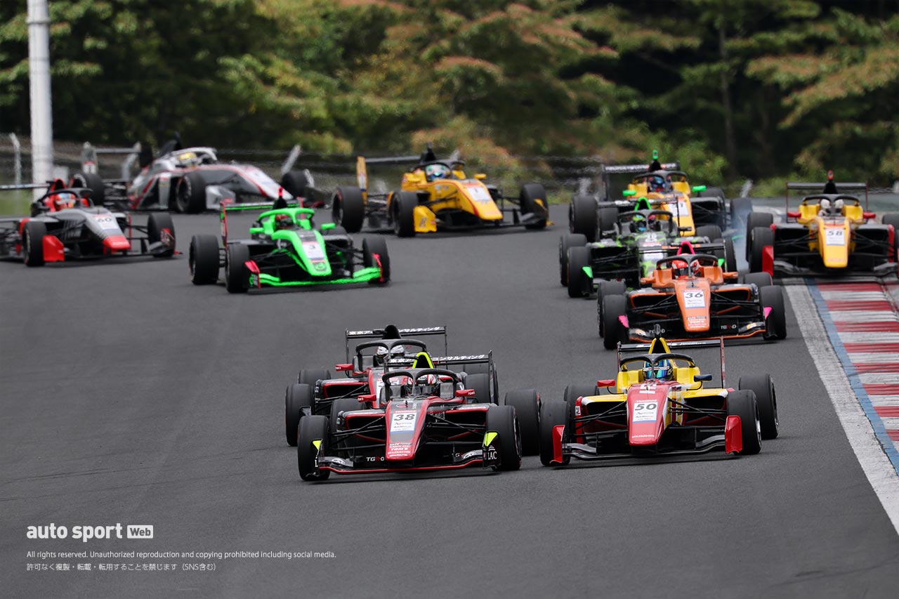 全日本スーパーフォーミュラ・ライツ選手権第13戦富士は荒れた展開を野村勇斗が制し8連勝を飾る