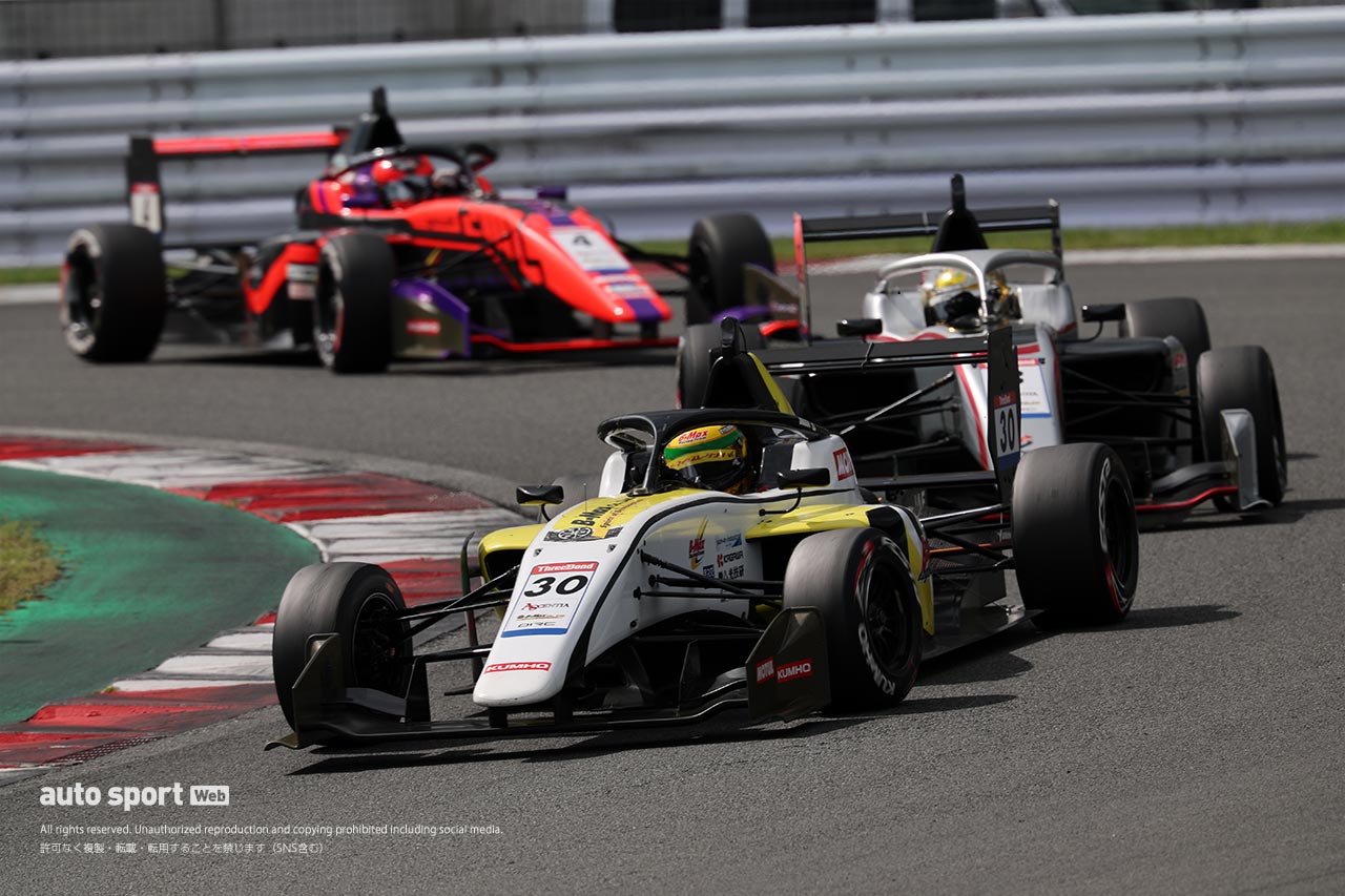 全日本スーパーフォーミュラ・ライツ選手権第13戦富士は荒れた展開を野村勇斗が制し8連勝を飾る
