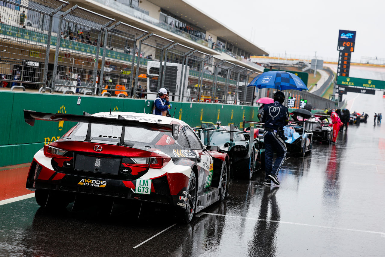 2番手スタートの51号車がクビサ組フェラーリを逆転。雨が長時間のSCと赤旗を呼ぶ【WEC第6戦オースティン決勝前半レポート】