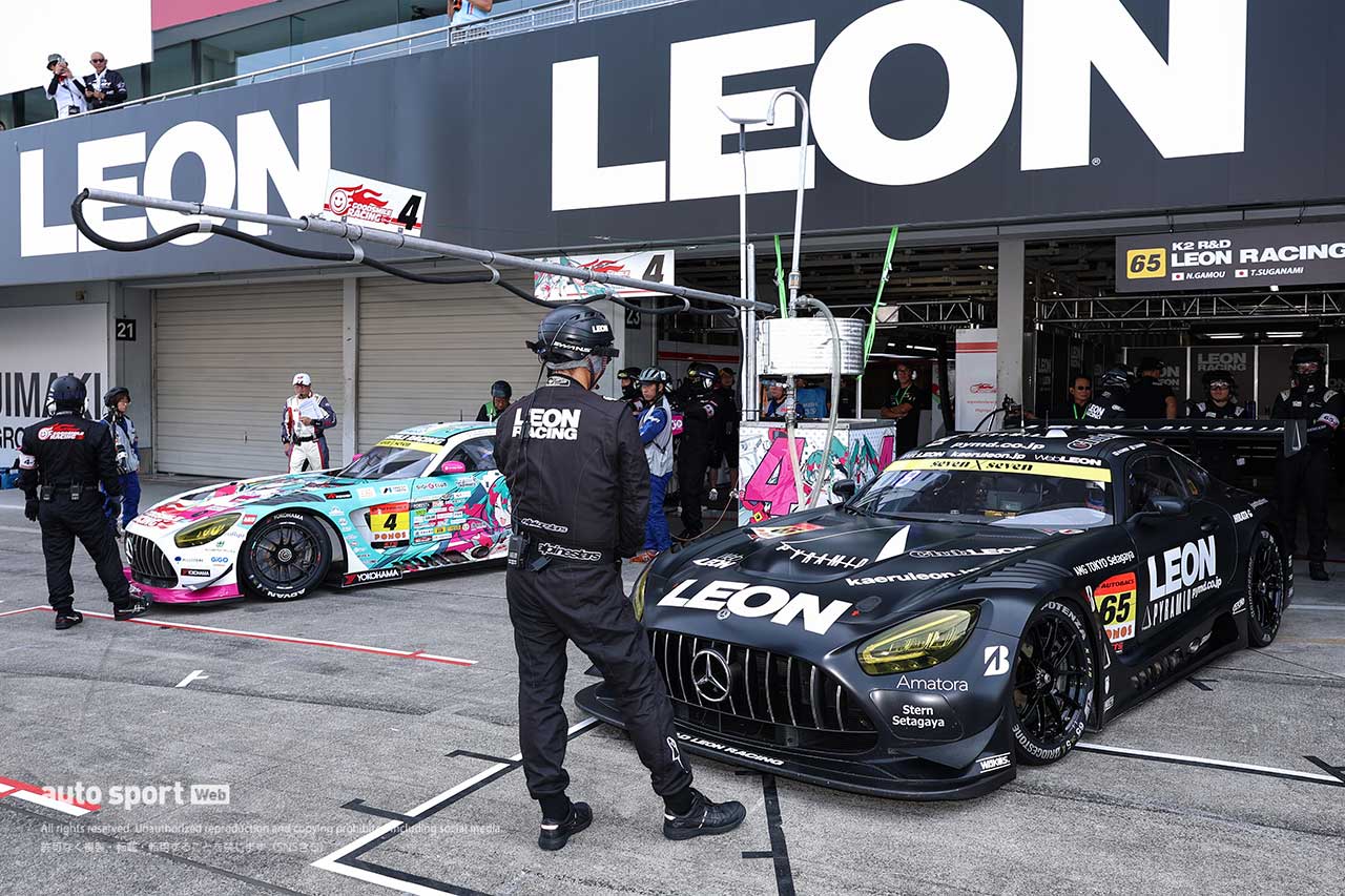 LEON PYRAMID AMGとグッドスマイル 初音ミク AMG