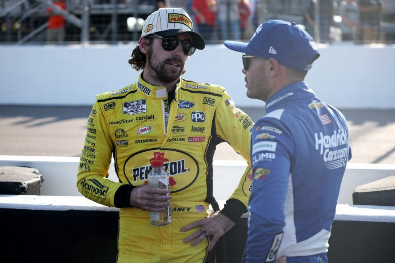 20年“無冠”のデニー・ハムリン、トヨタに通算200勝をプレゼントする今季最多の5勝目／NASCAR第28戦