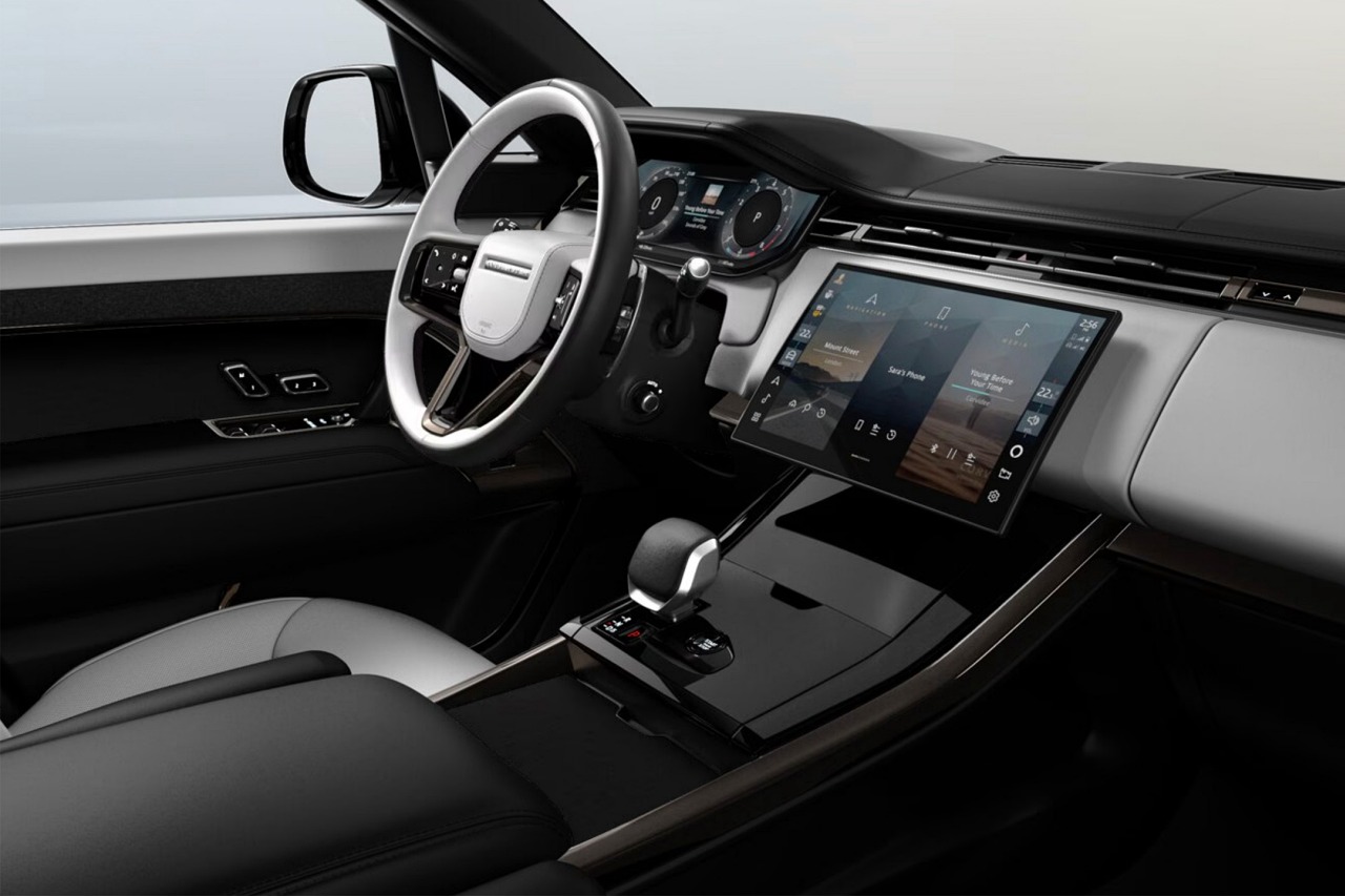 誕生50周年の『レンジローバー』特別仕様車と『スポーツ』には俊敏なハンドリング設定の限定車が登場