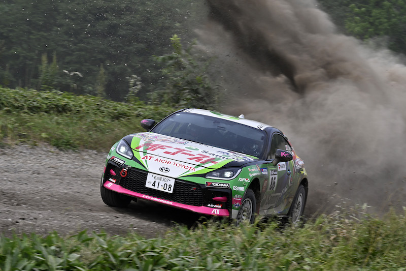 新井大輝が“サバイバル”の様相を呈したラリー北海道で今季3勝目／全日本ラリー第6戦