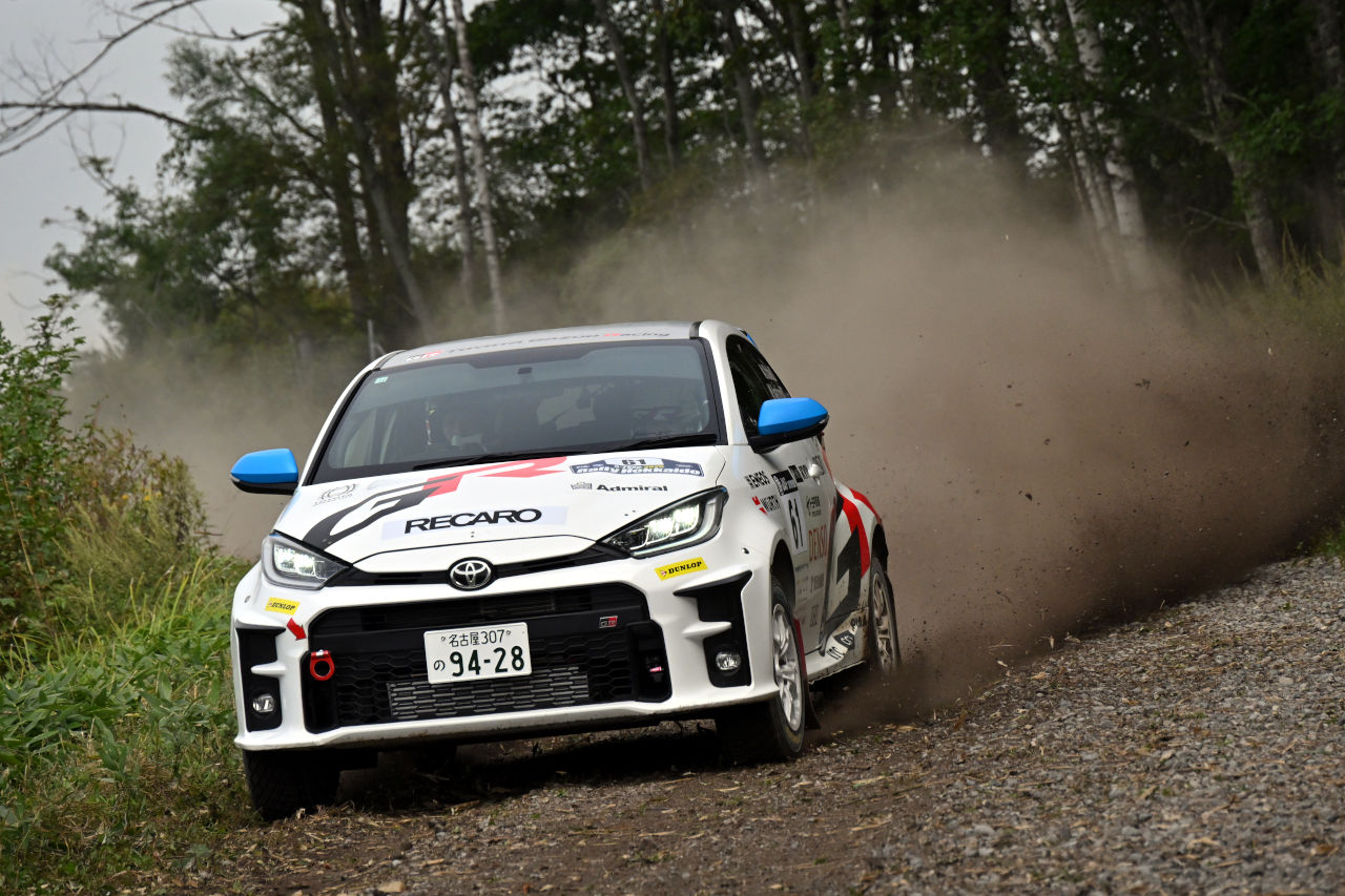 大竹直生がライバル圧倒。開幕6連勝でモリゾウチャレンジカップ暫定チャンピオンに輝く／JRC第6戦ラリー北海道