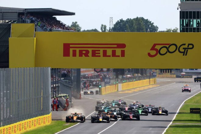 今度は“偽名”でなく本名『マックス・フェルスタッペン』でNLSニュル耐久に参戦。まずはGT4から