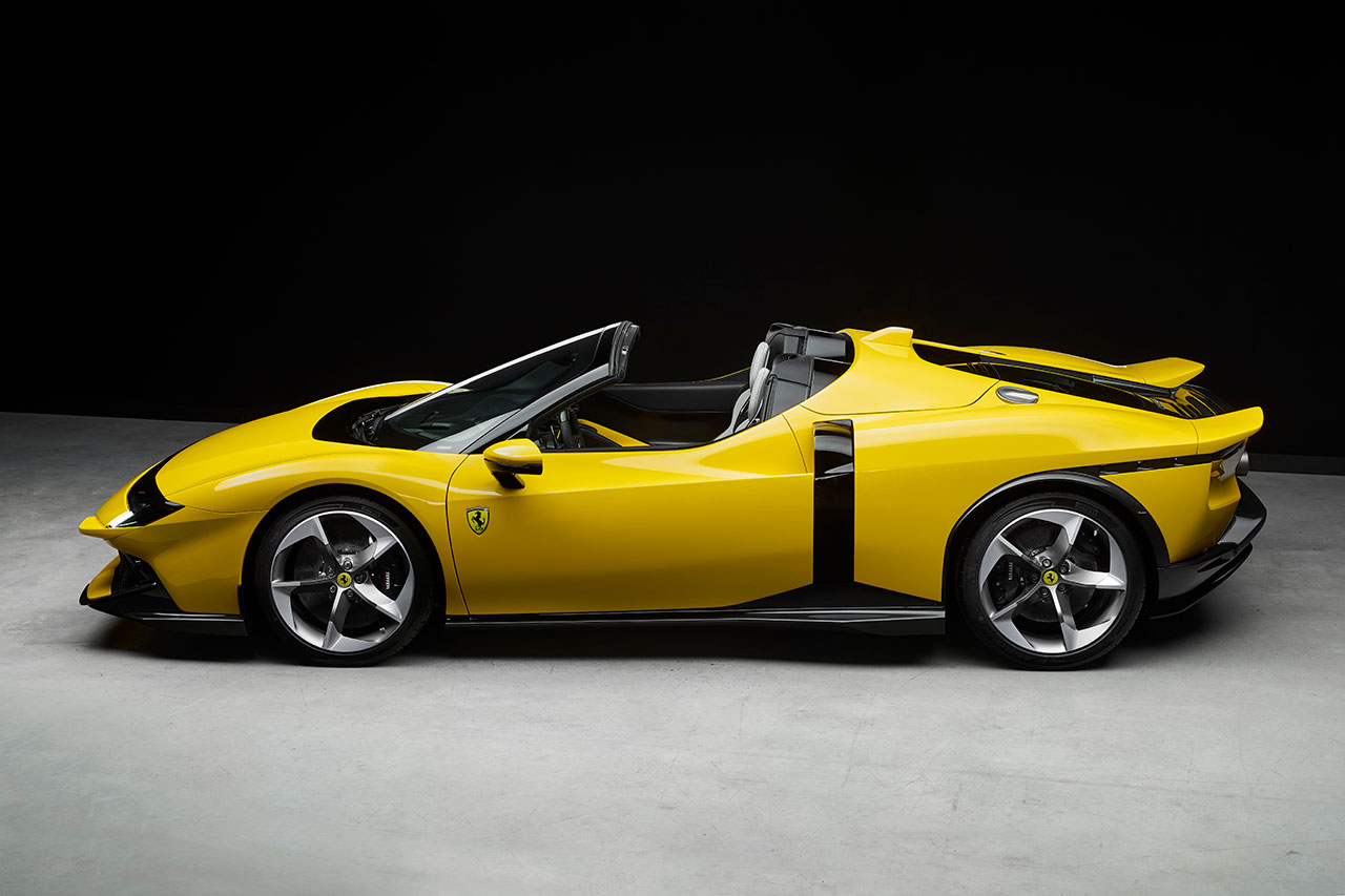 【非売品】フェラーリ849　テッサロッサ スパイダー　ポスター　印刷物　レア 849テスタロッサスパイダー（フェラーリ）の新車・新型情報