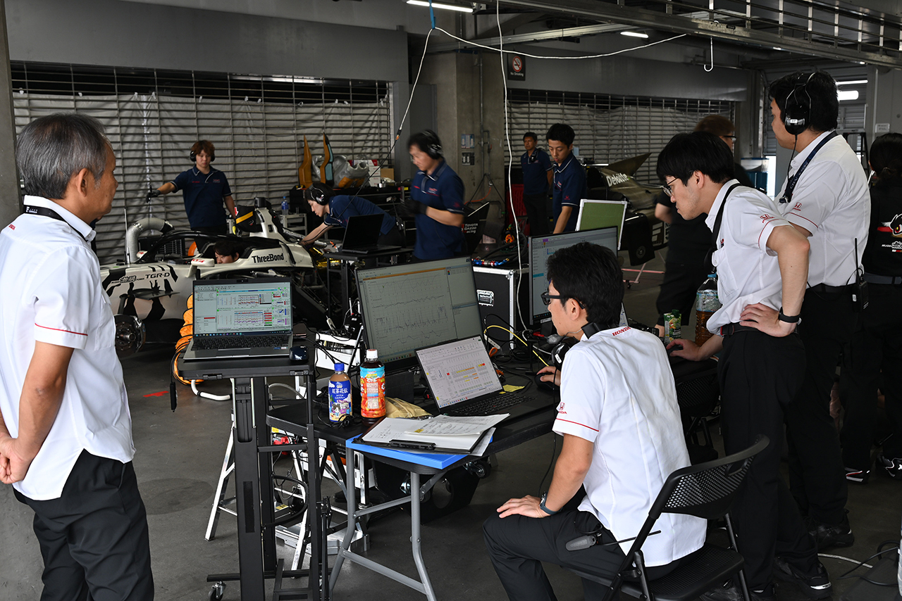 スーパーフォーミュラの2025年第2回カーボンニュートラル開発テスト