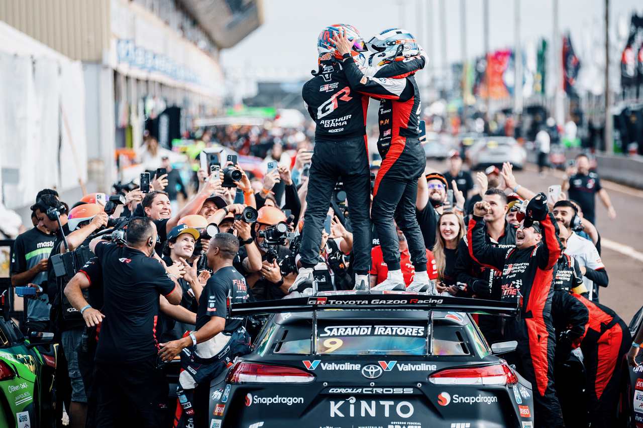 トヨタの新鋭20歳がスプリント初制覇、僚友JP・デ・オリベイラも3位表彰台で祝福／SCB第6戦