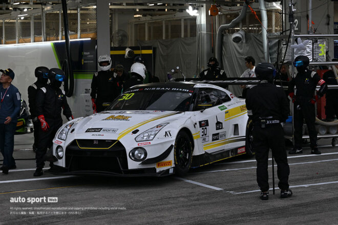 【タイム結果】鈴鹿1000kmのナイト・プラクティスは赤旗2回の荒れ模様。“ラーメン柄”のフェラーリが最速に