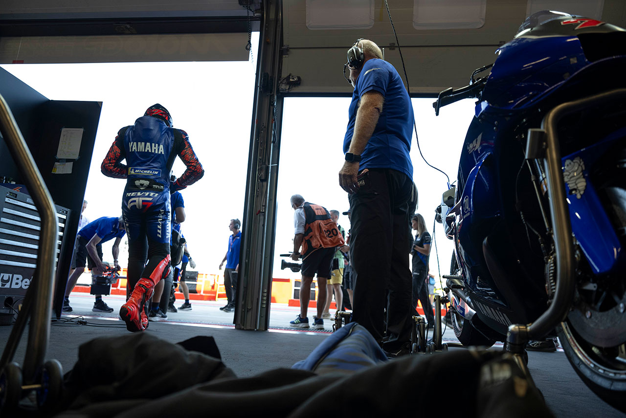 ヤマハのV4エンジン初日はクアルタラロから0.6秒落ち「競争力があり、フィーリングも向上」／MotoGP第16戦サンマリノGP