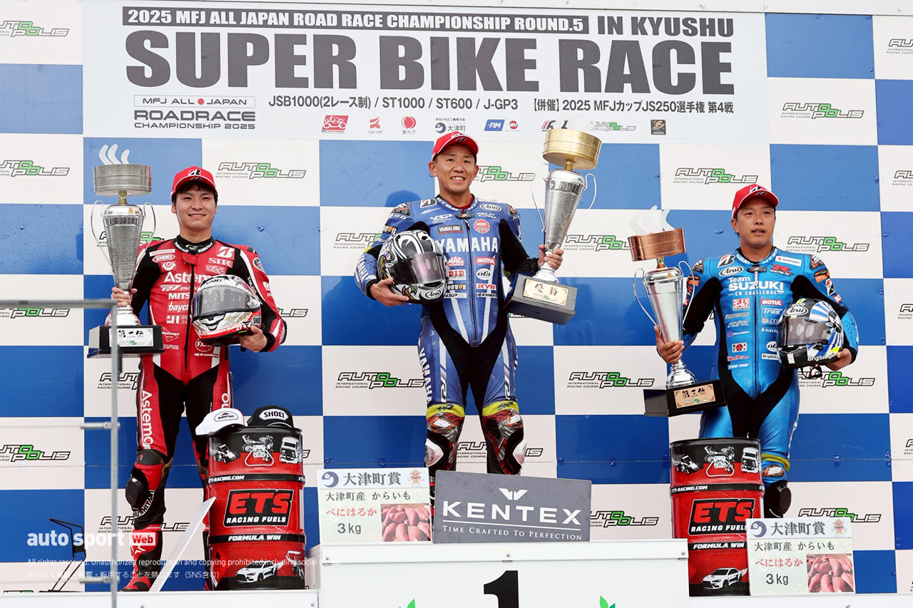 中須賀が引き離し独走優勝。最終周の雨で野左根、津田が表彰台守る／2025全日本ロード第5戦オートポリス JSB1000 レース1