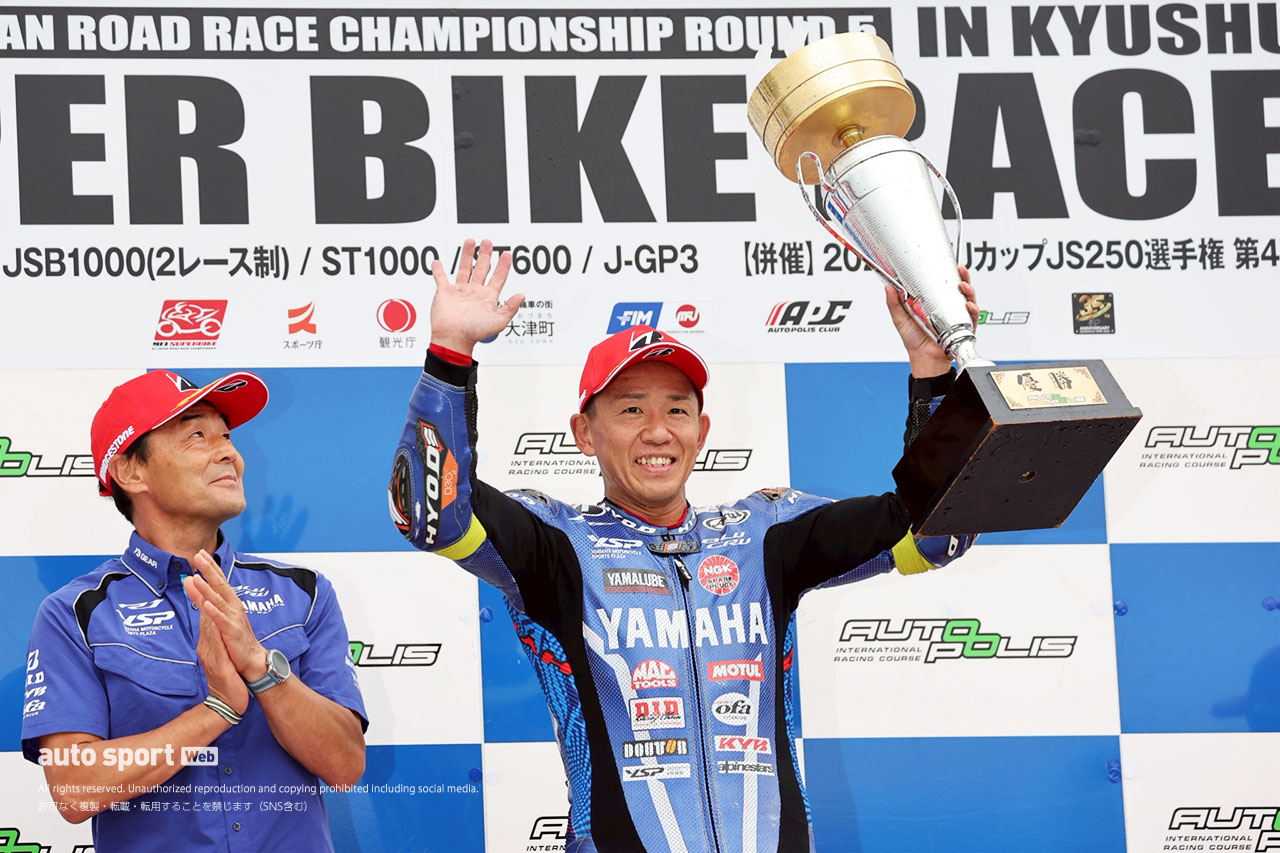 中須賀が引き離し独走優勝。最終周の雨で野左根、津田が表彰台守る／2025全日本ロード第5戦オートポリス JSB1000 レース1