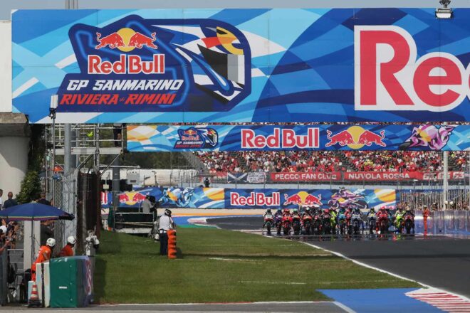 ベゼッチが今季スプリント初優勝。M.マルケスは初の転倒リタイア／MotoGP第16戦サンマリノGP