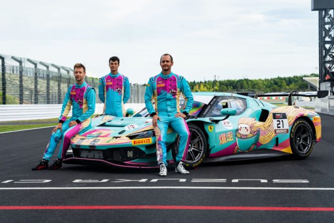 ハーモニー・レーシングの21号車フェラーリ296 GT3をドライブするデニス・マーシャル、ロレンツォ・パトレーゼ、ダスティン・ブラットナー