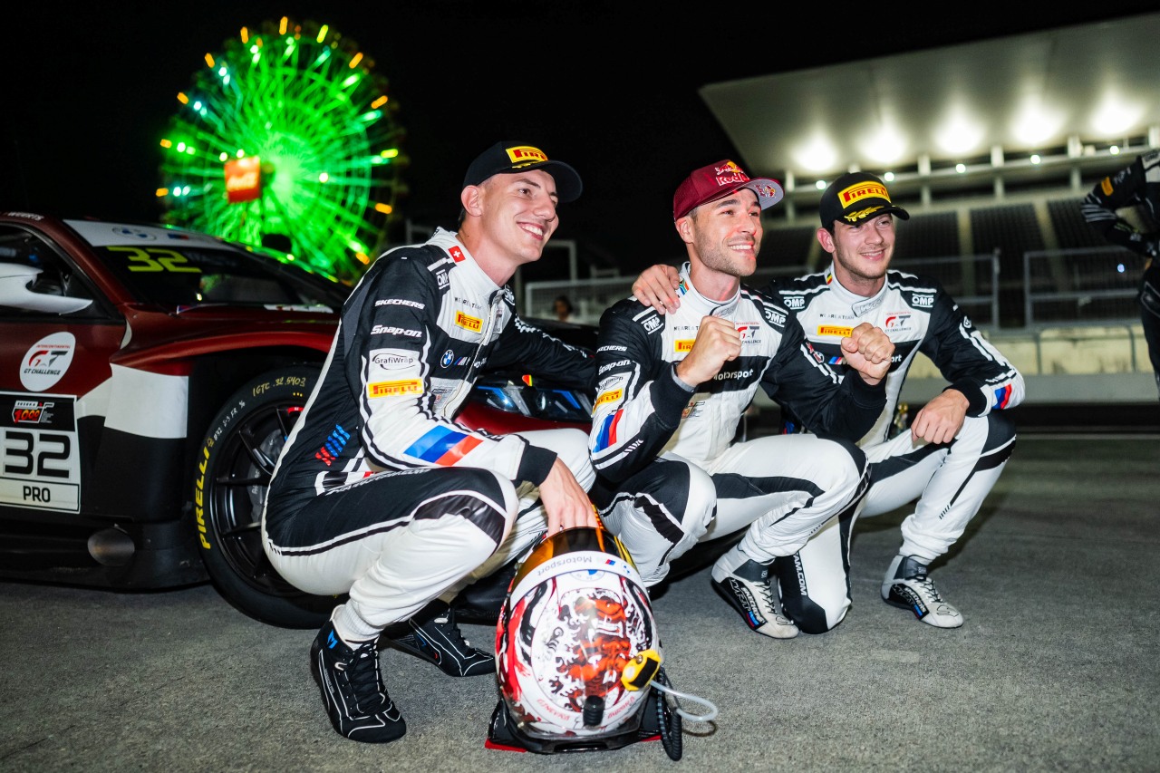 チームWRTのラファエレ・マルチェッロ／ケルビン・ファン・デル・リンデ／シャルル・ウィーツ（32号車BMW M4 GT3エボ）