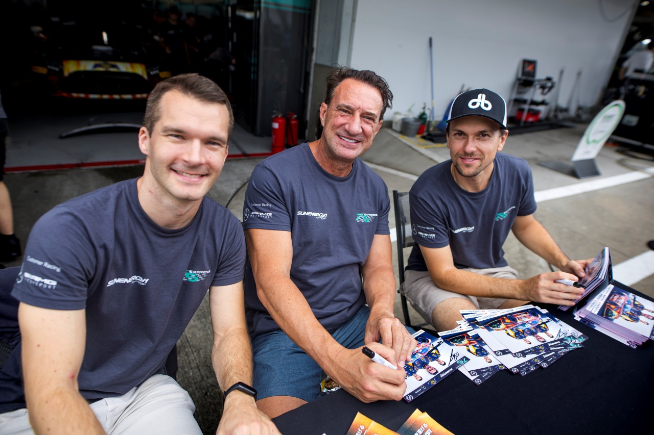 75エクスプレスの75号車メルセデスAMG GT3エボをドライブするヤニック・メトラー／ケニー・ハブル／ドミニク・バウマン組