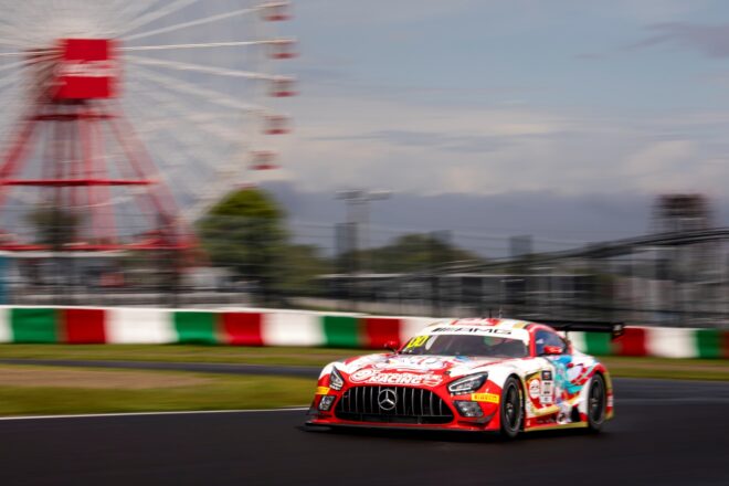 グッドスマイル・レーシングの00号車メルセデスAMG GT3エボ（谷口信輝／片岡龍也／小林可夢偉）