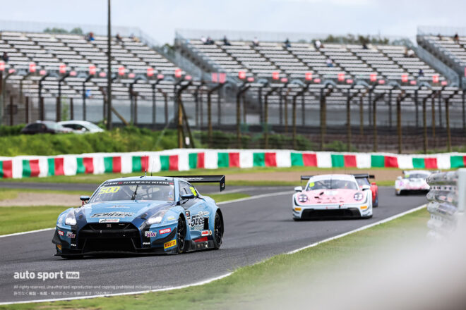 チーム5ZIGENの500号車ニッサンGT-RニスモGT3（金丸ユウ／青木孝行／元嶋佑弥）