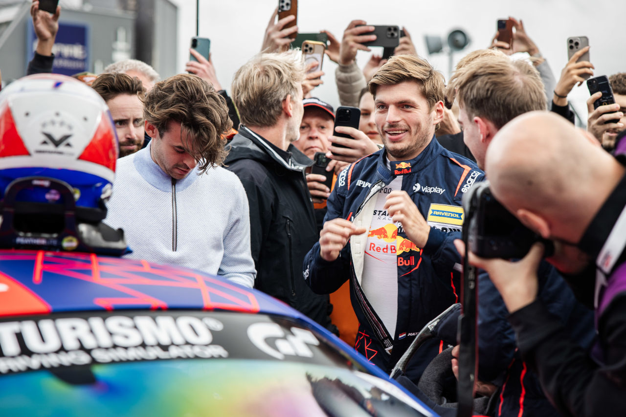 坪井翔がニュル耐久に初参戦。F1王者と同日にライセンス取得「いつか一緒にレースをしてみたい」