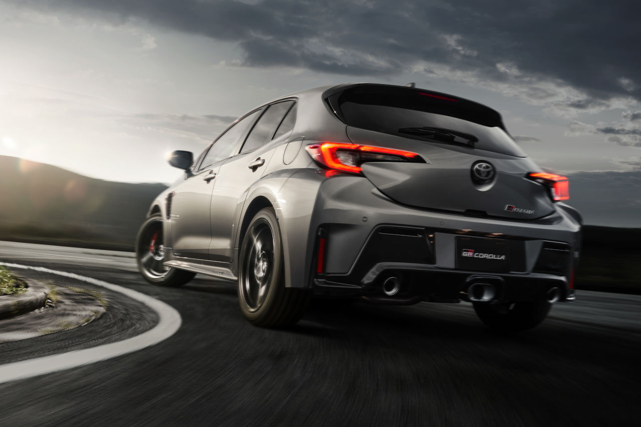 進化し続ける『GRカローラ』。骨格を強化し2次吸気ダクトを採用した一部改良モデルが登場