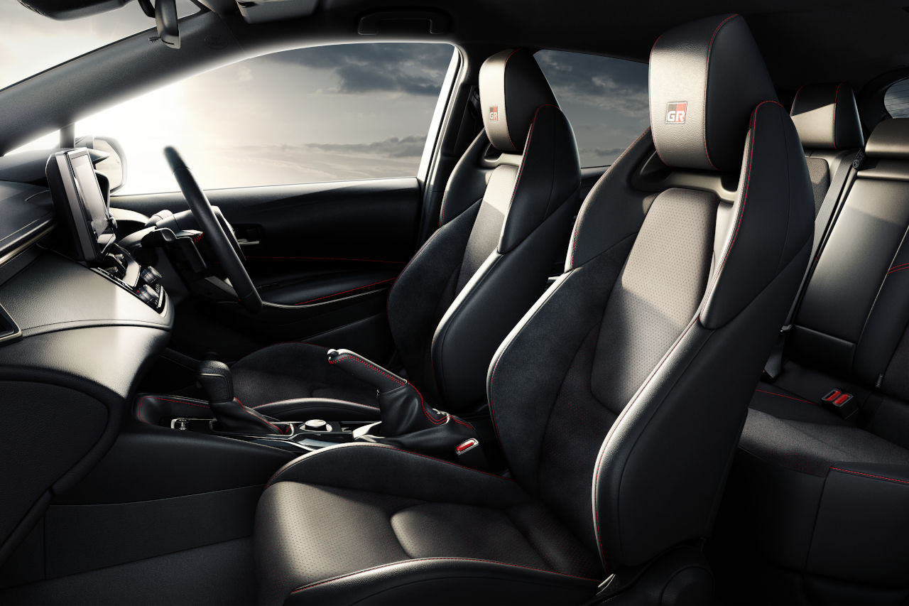 進化し続ける『GRカローラ』。骨格を強化し2次吸気ダクトを採用した一部改良モデルが登場