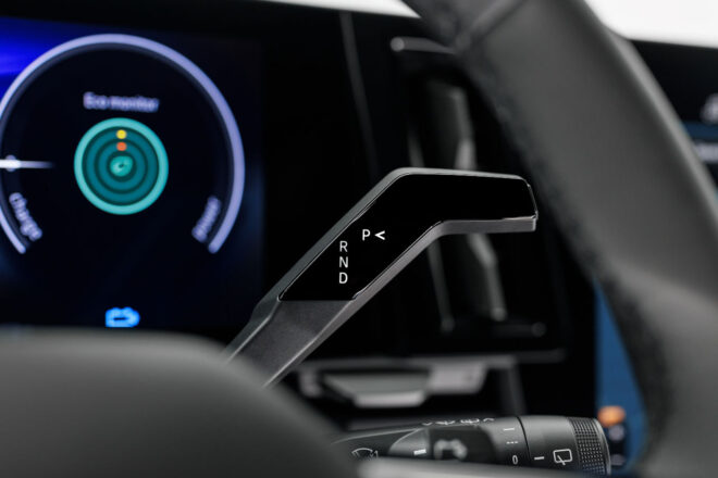 新型『エクリプスクロス』が世界初公開。三菱自動車の最新BEVとして2025年内に欧州で発売開始