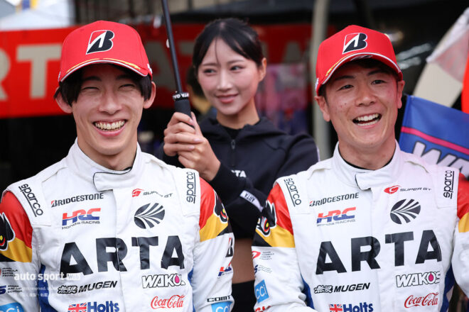 佐藤蓮と大津弘樹（ARTA MUGEN CIVIC TYPE R-GT ＃16）