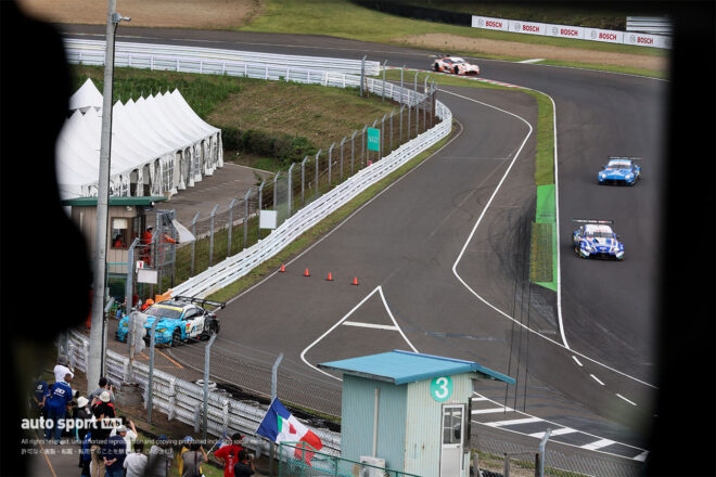 ANEST IWATA RC F GT3（I.フラガ／安田裕信）