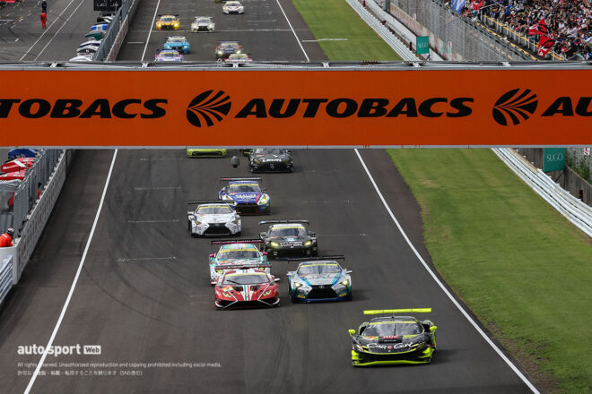 GT300クラス決勝スタート