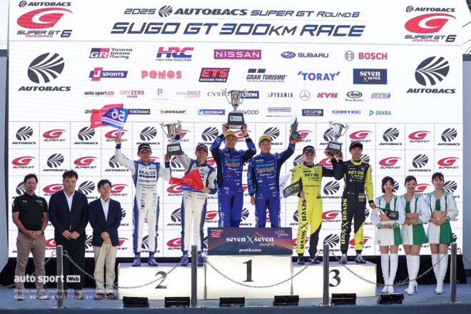 GT300クラス表彰式