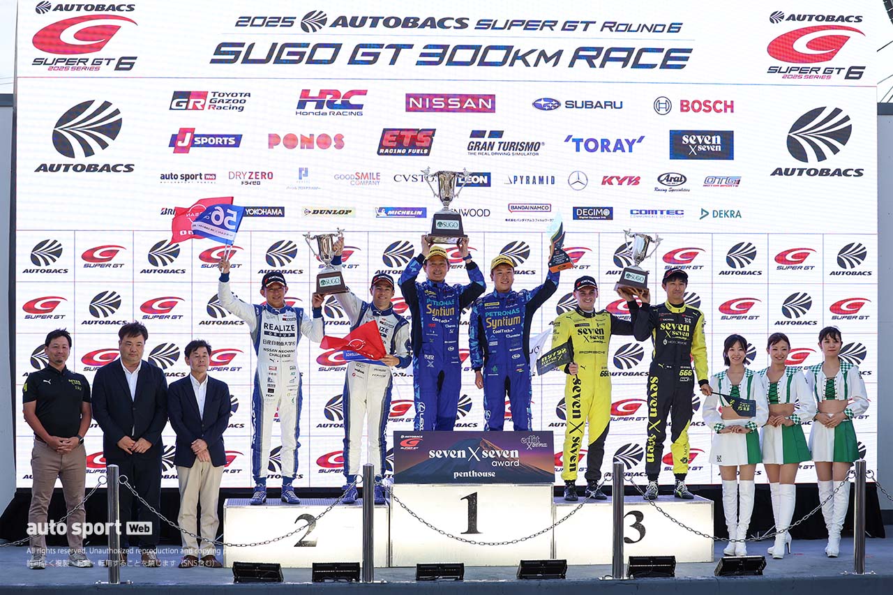 GT300クラス表彰式